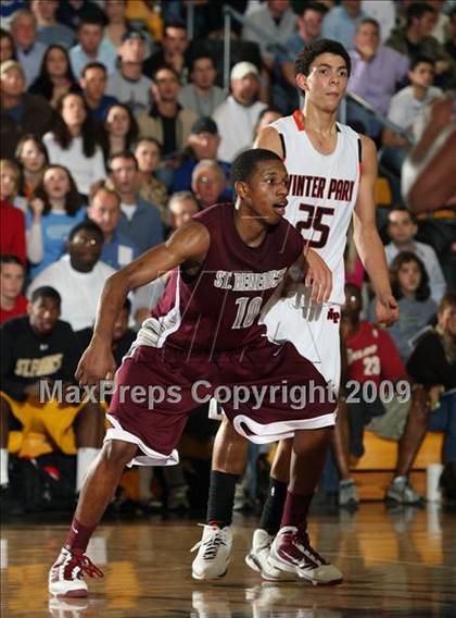 Thumbnail 1 in Winter Park vs. St. Benedict's Prep (City of Palms Classic) photogallery.