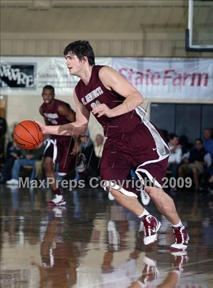 Thumbnail 2 in Winter Park vs. St. Benedict's Prep (City of Palms Classic) photogallery.