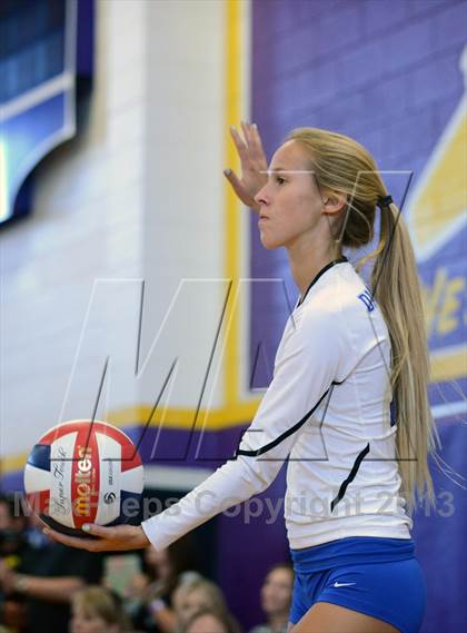 Thumbnail 3 in Dana Hills vs. Redondo (Durango Fall Classic) photogallery.