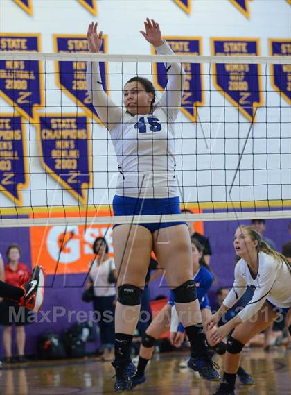 Thumbnail 3 in Dana Hills vs. Redondo (Durango Fall Classic) photogallery.