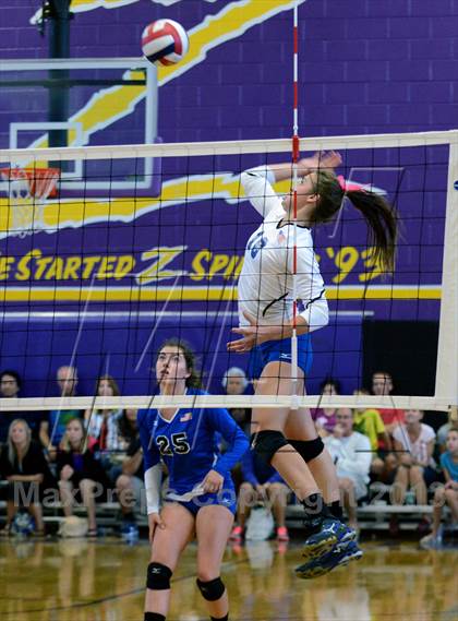 Thumbnail 1 in Dana Hills vs. Redondo (Durango Fall Classic) photogallery.