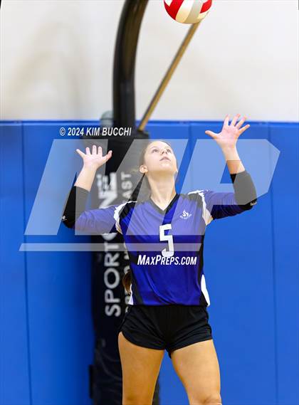 Thumbnail 1 in Mishawaka HomeSchool vs Cincinnati HomeSchool (Midwest Volleyball Classic) photogallery.