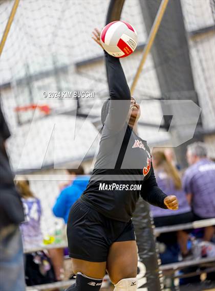 Thumbnail 3 in Mishawaka HomeSchool vs Cincinnati HomeSchool (Midwest Volleyball Classic) photogallery.