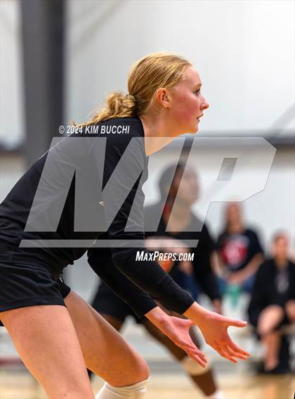 Thumbnail 1 in Mishawaka HomeSchool vs Cincinnati HomeSchool (Midwest Volleyball Classic) photogallery.