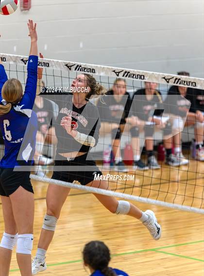 Thumbnail 1 in Mishawaka HomeSchool vs Cincinnati HomeSchool (Midwest Volleyball Classic) photogallery.