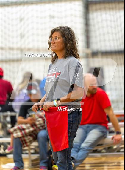 Thumbnail 3 in Mishawaka HomeSchool vs Cincinnati HomeSchool (Midwest Volleyball Classic) photogallery.
