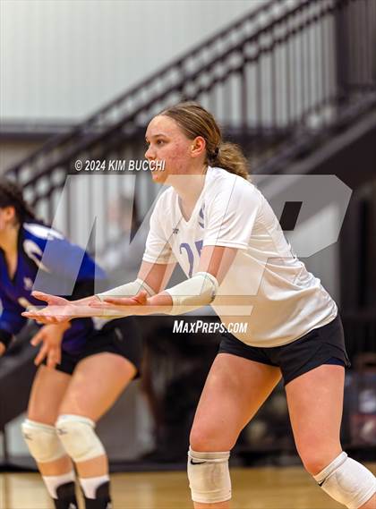 Thumbnail 3 in Mishawaka HomeSchool vs Cincinnati HomeSchool (Midwest Volleyball Classic) photogallery.