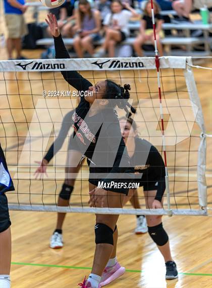 Thumbnail 1 in Mishawaka HomeSchool vs Cincinnati HomeSchool (Midwest Volleyball Classic) photogallery.