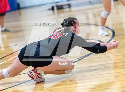 Thumbnail 1 in Mishawaka HomeSchool vs Cincinnati HomeSchool (Midwest Volleyball Classic) photogallery.