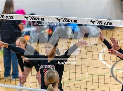 Thumbnail 1 in Mishawaka HomeSchool vs Cincinnati HomeSchool (Midwest Volleyball Classic) photogallery.
