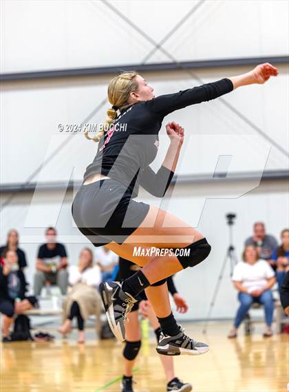 Thumbnail 1 in Mishawaka HomeSchool vs Cincinnati HomeSchool (Midwest Volleyball Classic) photogallery.