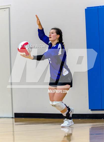 Thumbnail 2 in Mishawaka HomeSchool vs Cincinnati HomeSchool (Midwest Volleyball Classic) photogallery.