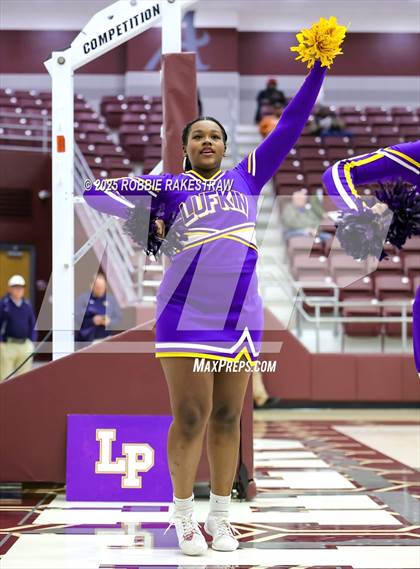 Thumbnail 3 in Lufkin vs. Highland Park (UIL 5A D1 Area Playoff) photogallery.