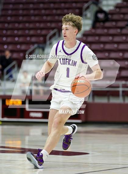 Thumbnail 1 in Lufkin vs. Highland Park (UIL 5A D1 Area Playoff) photogallery.