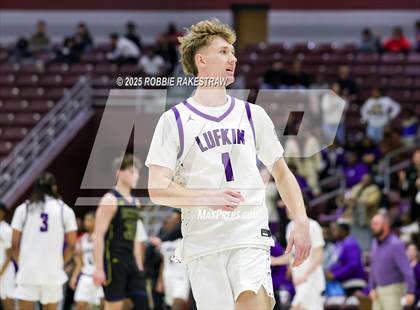 Thumbnail 3 in Lufkin vs. Highland Park (UIL 5A D1 Area Playoff) photogallery.