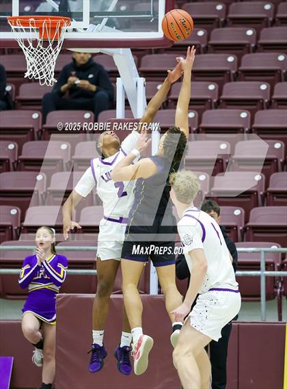 Thumbnail 1 in Lufkin vs. Highland Park (UIL 5A D1 Area Playoff) photogallery.