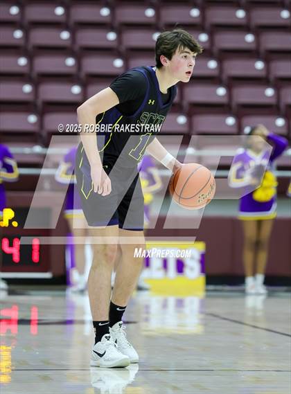Thumbnail 3 in Lufkin vs. Highland Park (UIL 5A D1 Area Playoff) photogallery.