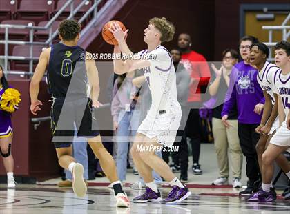 Thumbnail 2 in Lufkin vs. Highland Park (UIL 5A D1 Area Playoff) photogallery.