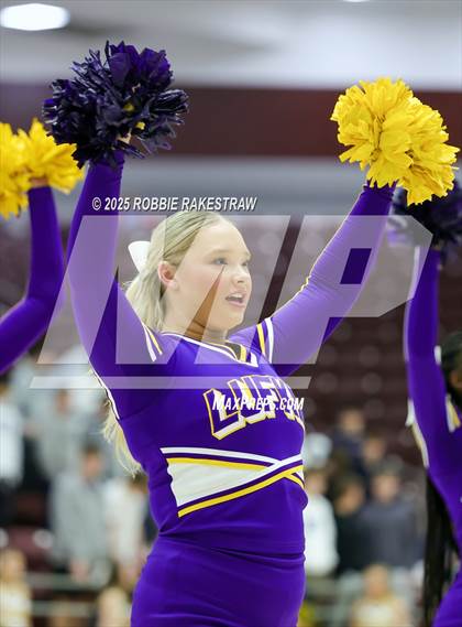 Thumbnail 3 in Lufkin vs. Highland Park (UIL 5A D1 Area Playoff) photogallery.