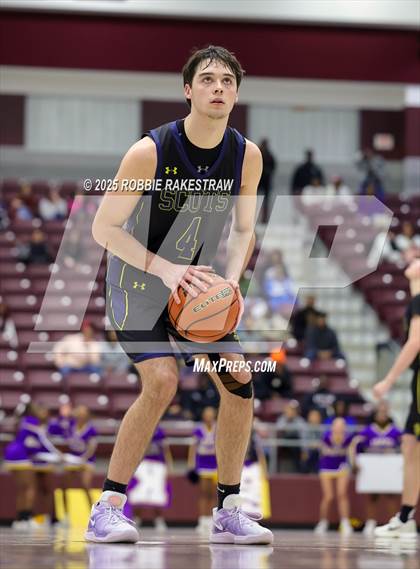 Thumbnail 2 in Lufkin vs. Highland Park (UIL 5A D1 Area Playoff) photogallery.