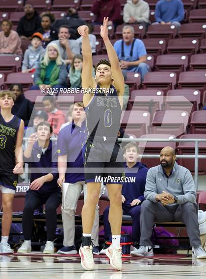 Thumbnail 2 in Lufkin vs. Highland Park (UIL 5A D1 Area Playoff) photogallery.