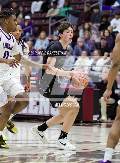 Thumbnail 2 in Lufkin vs. Highland Park (UIL 5A D1 Area Playoff) photogallery.
