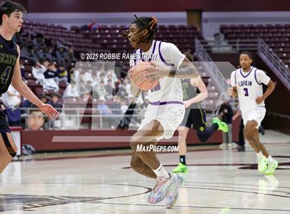 Thumbnail 2 in Lufkin vs. Highland Park (UIL 5A D1 Area Playoff) photogallery.