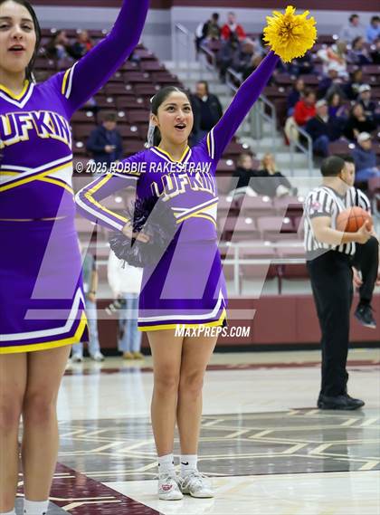 Thumbnail 1 in Lufkin vs. Highland Park (UIL 5A D1 Area Playoff) photogallery.