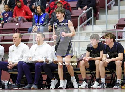Thumbnail 1 in Lufkin vs. Highland Park (UIL 5A D1 Area Playoff) photogallery.