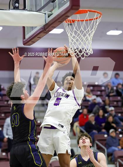 Thumbnail 3 in Lufkin vs. Highland Park (UIL 5A D1 Area Playoff) photogallery.
