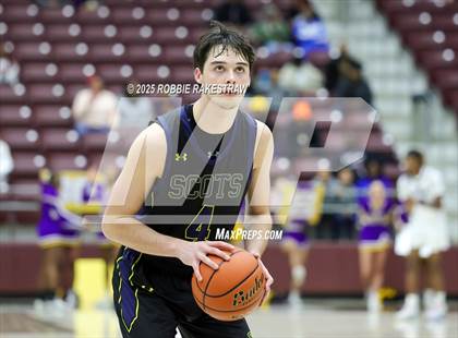 Thumbnail 1 in Lufkin vs. Highland Park (UIL 5A D1 Area Playoff) photogallery.