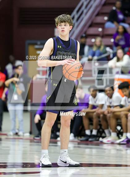 Thumbnail 3 in Lufkin vs. Highland Park (UIL 5A D1 Area Playoff) photogallery.
