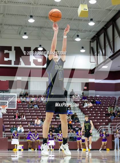 Thumbnail 1 in Lufkin vs. Highland Park (UIL 5A D1 Area Playoff) photogallery.