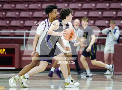 Thumbnail 3 in Lufkin vs. Highland Park (UIL 5A D1 Area Playoff) photogallery.