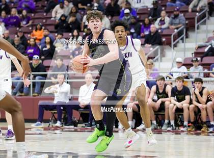 Thumbnail 3 in Lufkin vs. Highland Park (UIL 5A D1 Area Playoff) photogallery.