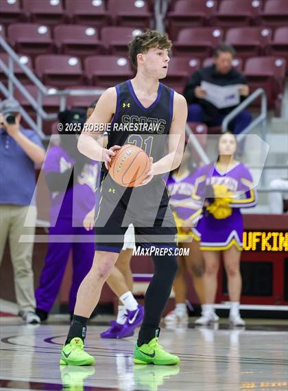 Thumbnail 2 in Lufkin vs. Highland Park (UIL 5A D1 Area Playoff) photogallery.