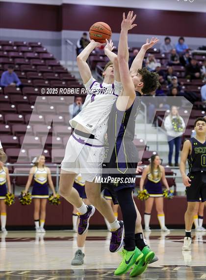 Thumbnail 3 in Lufkin vs. Highland Park (UIL 5A D1 Area Playoff) photogallery.