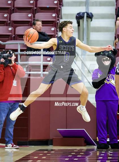 Thumbnail 2 in Lufkin vs. Highland Park (UIL 5A D1 Area Playoff) photogallery.