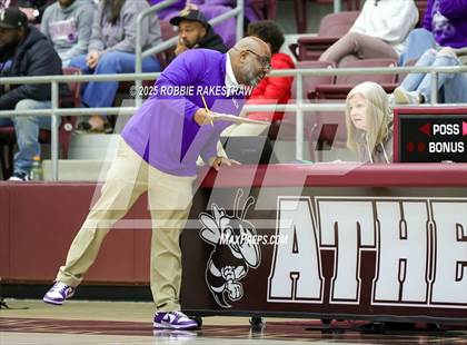 Thumbnail 2 in Lufkin vs. Highland Park (UIL 5A D1 Area Playoff) photogallery.
