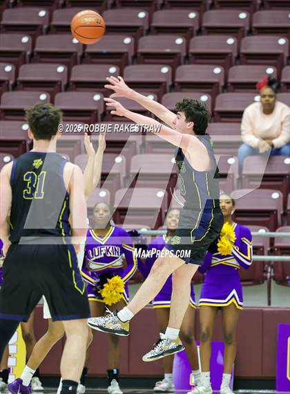 Thumbnail 1 in Lufkin vs. Highland Park (UIL 5A D1 Area Playoff) photogallery.