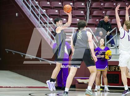 Thumbnail 2 in Lufkin vs. Highland Park (UIL 5A D1 Area Playoff) photogallery.