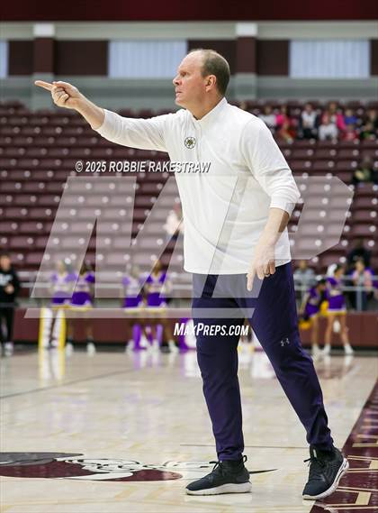 Thumbnail 1 in Lufkin vs. Highland Park (UIL 5A D1 Area Playoff) photogallery.
