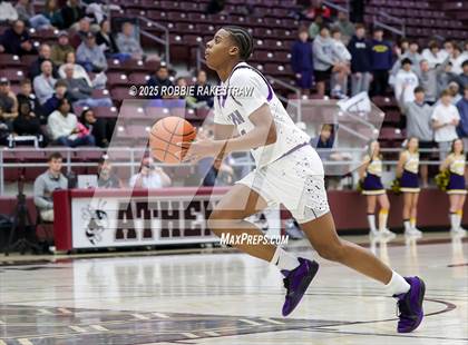 Thumbnail 1 in Lufkin vs. Highland Park (UIL 5A D1 Area Playoff) photogallery.