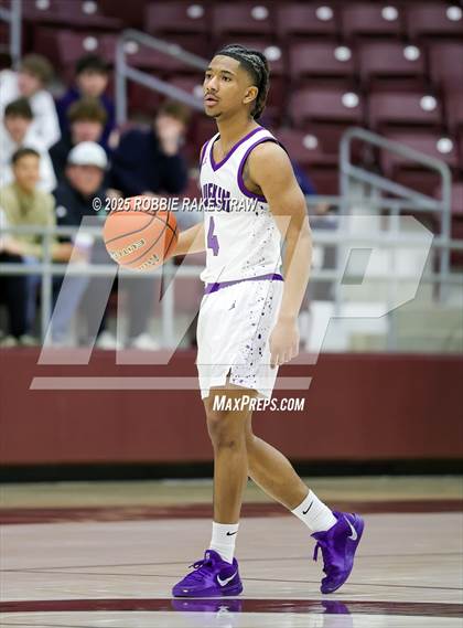 Thumbnail 1 in Lufkin vs. Highland Park (UIL 5A D1 Area Playoff) photogallery.