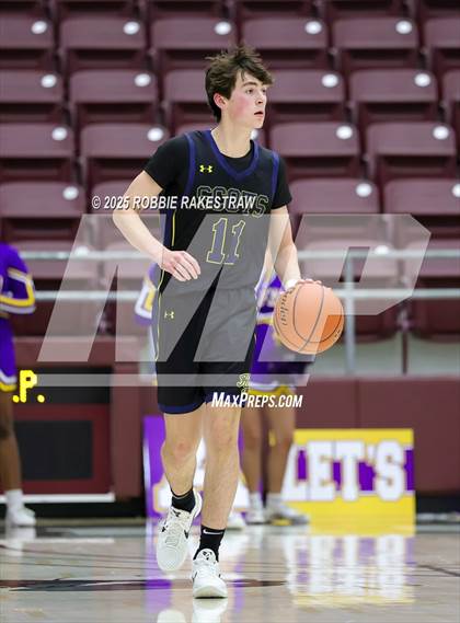 Thumbnail 2 in Lufkin vs. Highland Park (UIL 5A D1 Area Playoff) photogallery.
