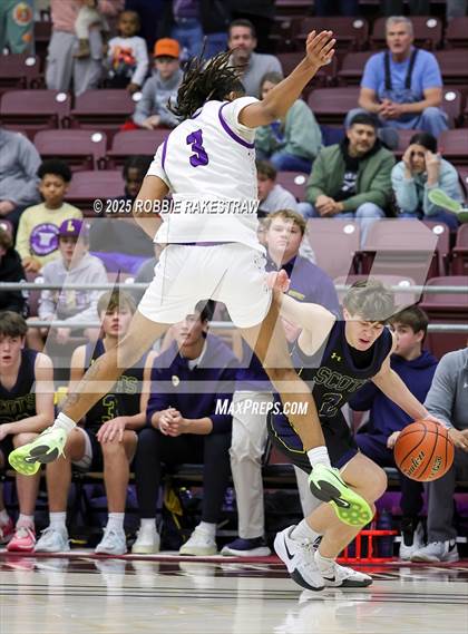 Thumbnail 3 in Lufkin vs. Highland Park (UIL 5A D1 Area Playoff) photogallery.