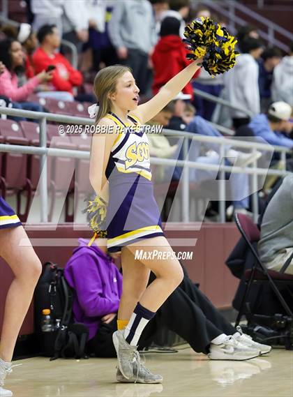 Thumbnail 1 in Lufkin vs. Highland Park (UIL 5A D1 Area Playoff) photogallery.