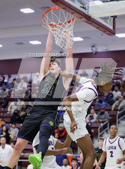 Thumbnail 3 in Lufkin vs. Highland Park (UIL 5A D1 Area Playoff) photogallery.