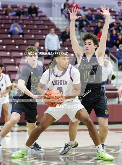 Thumbnail 3 in Lufkin vs. Highland Park (UIL 5A D1 Area Playoff) photogallery.