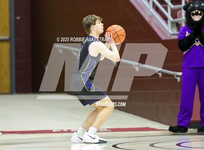 Thumbnail 3 in Lufkin vs. Highland Park (UIL 5A D1 Area Playoff) photogallery.